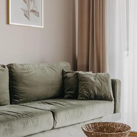 Balcony & Parking, Modern Elegant Apartment! Near Tram Вроцлав