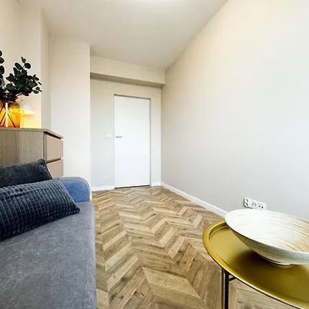 Apartament Balcony & Parking, Modern Elegant Apartment! Near Tram Wrocław