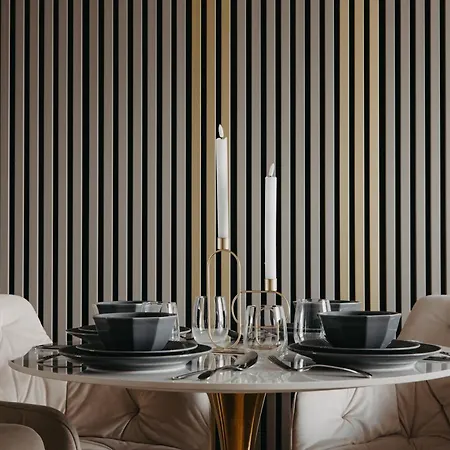 Balcony & Parking, Modern Elegant Apartment! Near Tram Apartamento *